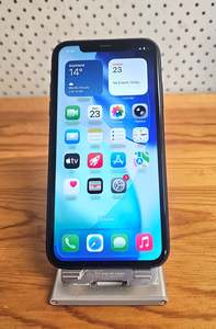 Apple Phones: Apple iPhone 11 Refurbished phone, 64 GB