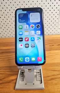 Apple Phones: Apple iPhone 11 Preowned phone, 64 GB