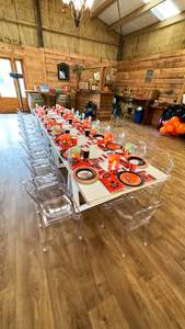 Tables Chairs: Clear Ghost Chairs