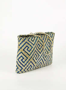 Ngahuru Hei Mahia To Tatou Ao: Mataora Kete - Chisato Newton