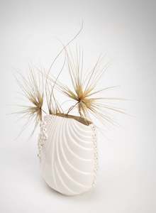 The Special Gift: XL Deco Vase - White and Gold Flowers