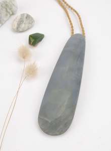 Pounamu: Large Pounamu Roimata