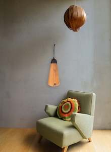 Shannon Turuwhenua: Pīwakawaka - Rimu