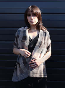 Ninas Knit: Wrap #34 - Beige Merino