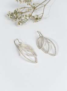 Swinging Point Earring - Sterling Silver
