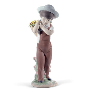 Gifts For Children: Gathering Flowers (Lladro 60th Anniversary)