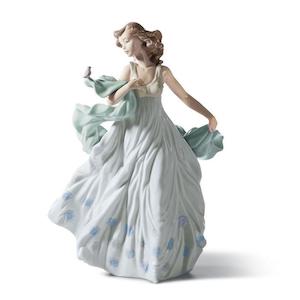 Summer Serenade Woman