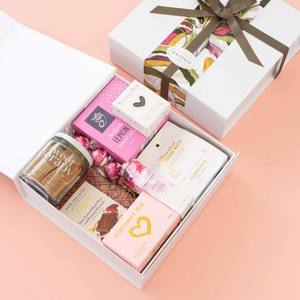 Corporate Gifting: The Women's Luxe Gift Box