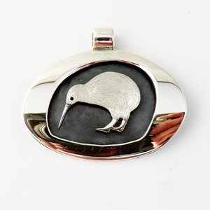 Kiwi pendant