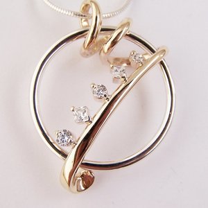 Diamond Pendants: 33639