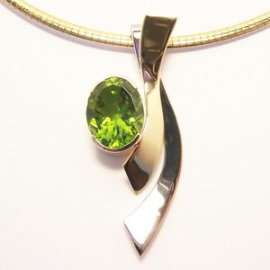 Coloured Stone Pendants: 36915