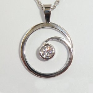 Diamond Pendants: 66251