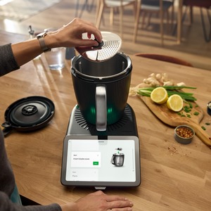 All: TM7 Bundle - $1 Thermomix® Blade Cover and Peeler
