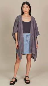 Kimonos 1: Fleur Cape Graphite