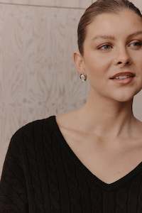 Jewelry: Ivy Pearl Earring Round