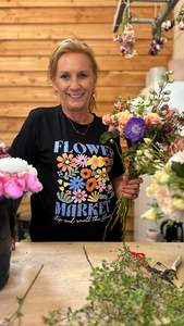 Flower Market Tee