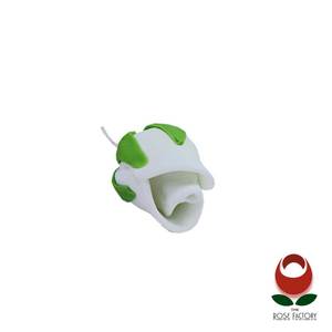 Products: White Rose Bud – The Rose Factory