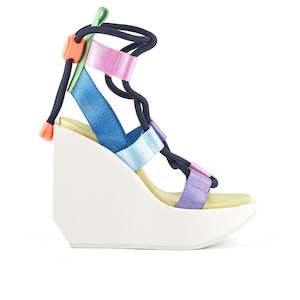 Sandals: Wa Nomadic Hi - Resort