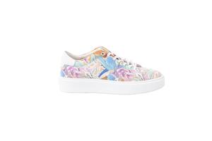 Sneakers: Lorma