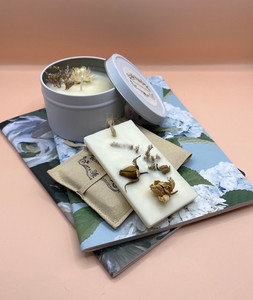 The 'Bloom' gift box the social scent co