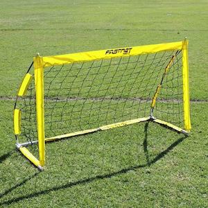 Sports Gear Football Goals: Summit Fastnet 0.9m x 1.5m Football Goal