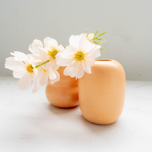 Goodwin Ceramics - Mini Vase Melon thesundaysociety