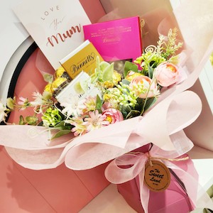 Mothers Day: Mother's Day Love