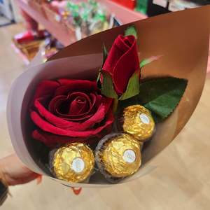 Red Roses Chocolate Bouquet  Small