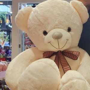 Valentine Lovely Giant Teddy Bear (1m tall)  Ivory