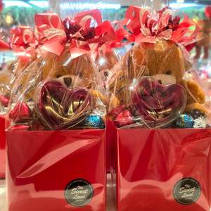 Valentines Day: Valentine Teddy Chocolate Gift Box