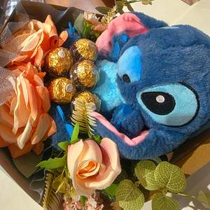 English Dutch Collections: Stitch Chocolate Bouquet