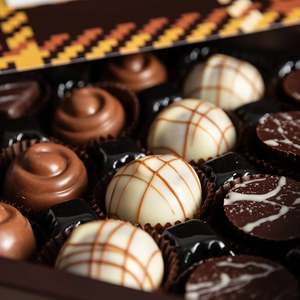 Nz Handmade Chocolates: Father's Day Devonport 16 Chocolate Assortment