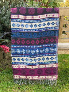 Homeware: Colourful Geometric Wool Blanket Shawl