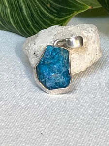 Jewellery: Rough Apatite Pendant - One of a Kind