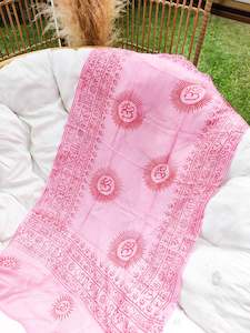 Frontpage: Small Ohm Scarves