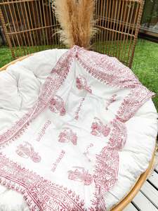 Clothing 1: Large Ohm Scarves