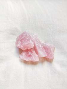 Beauty Wellness: Medium Rose Quartz Rough Pieces