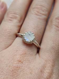 Moonstone Pieces: Moonstone Ring