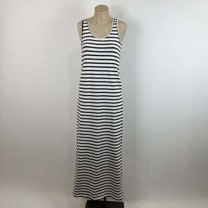 Mama Friendly 1: Mamalicious Dress - S