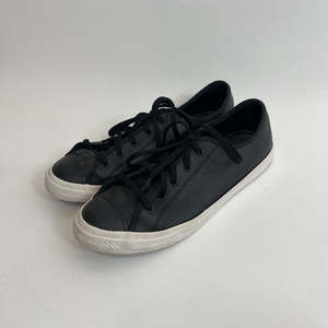 Footwear: Converse Shoes - 9/40.5