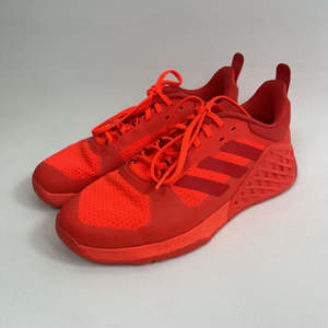 Activewear: Adidas Sneakers - 7/38