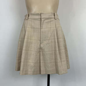 Shorts: Uni Qlo Shorts - S
