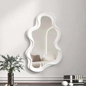 Frontpage: Squiggly Cloud Curved Mirror