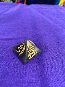 BOHO NATURAL STONE PYRAMID  # 12216