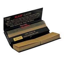 Rolling Papers: RAW Black Connoisseur 1 1/4