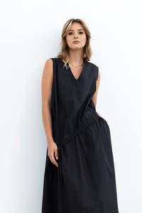Womens Must Haves: STYLE X LAB CINEMATIC DRESS - BLACK