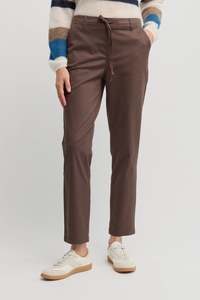 YARRA TRAIL NOVA JOGGER - TRUFFLE