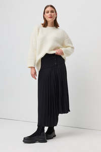 MARCO POLO PLEATED WRAP SKIRT - BLACK