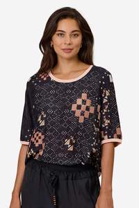 DESIGN NATION STASH WOVEN TEE