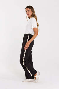 THING THING NINA PANT